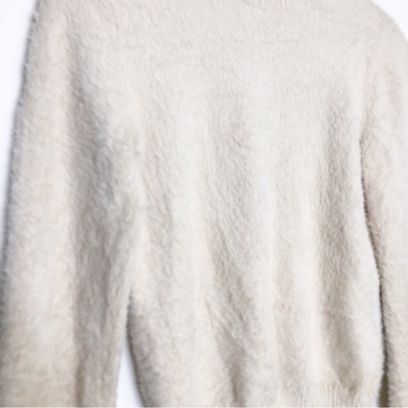 Carbon38 cream crewneck, eyelash pullover sweater - Picture 3 of 9